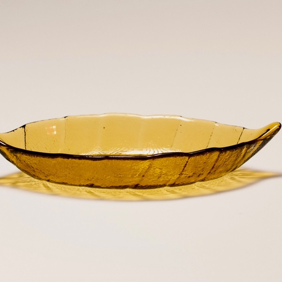 Midcentury Amber Glass Leaf Dish - Picture 2 of 4